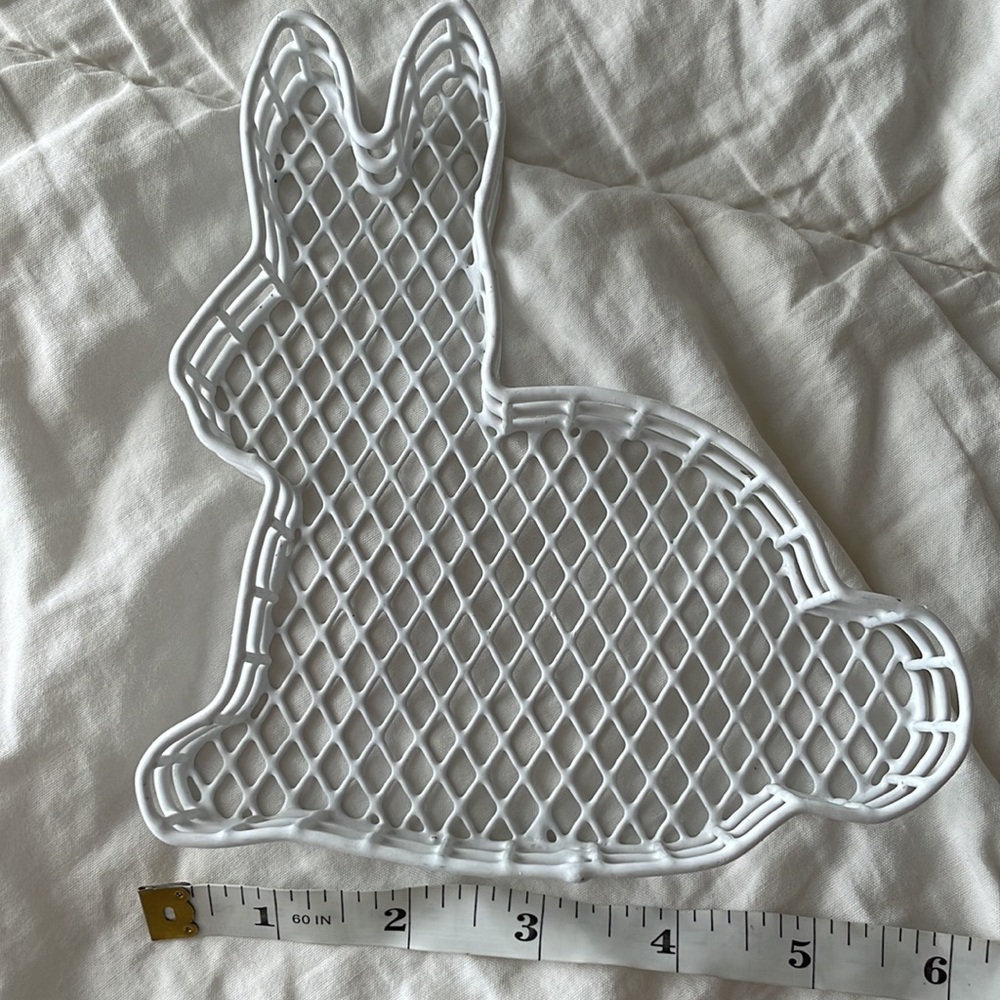 Small bunny basket‎